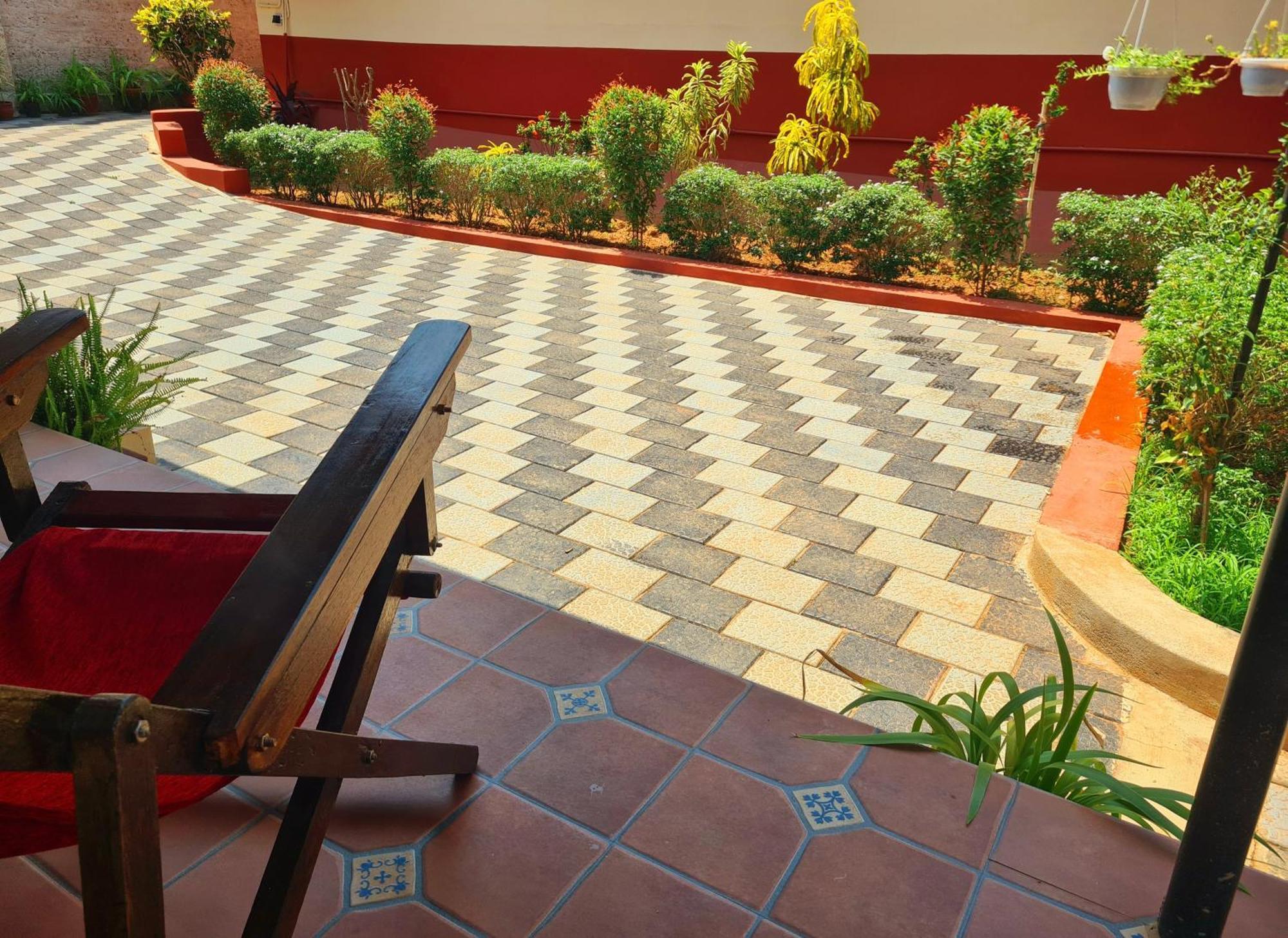 Sunny Smiles Homestay Mangalore Eksteriør bilde